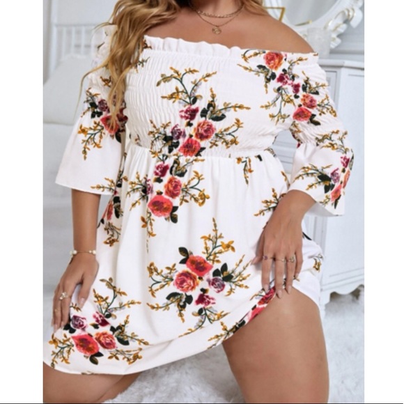 Dresses & Skirts - Boho floral print shirred off shoulder dress